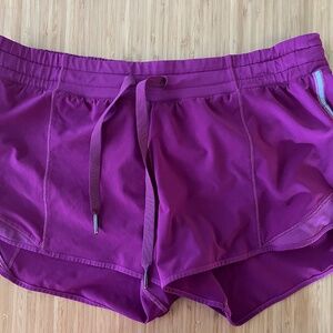 Lululemon Hotty Hot size 6 tall